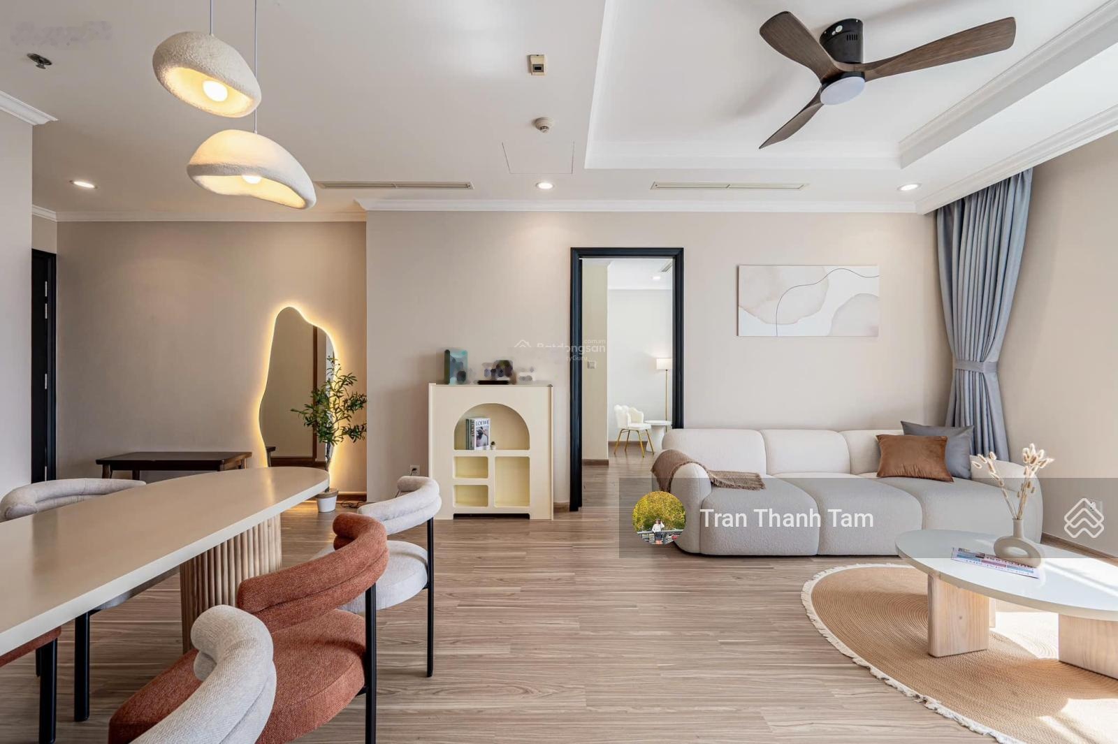 Cho thuê nhanh căn hộ chung cư Oriental Plaza Tân Phú 83m2, 2PN, 2WC, 11tr, ở liền. LH 0932349271