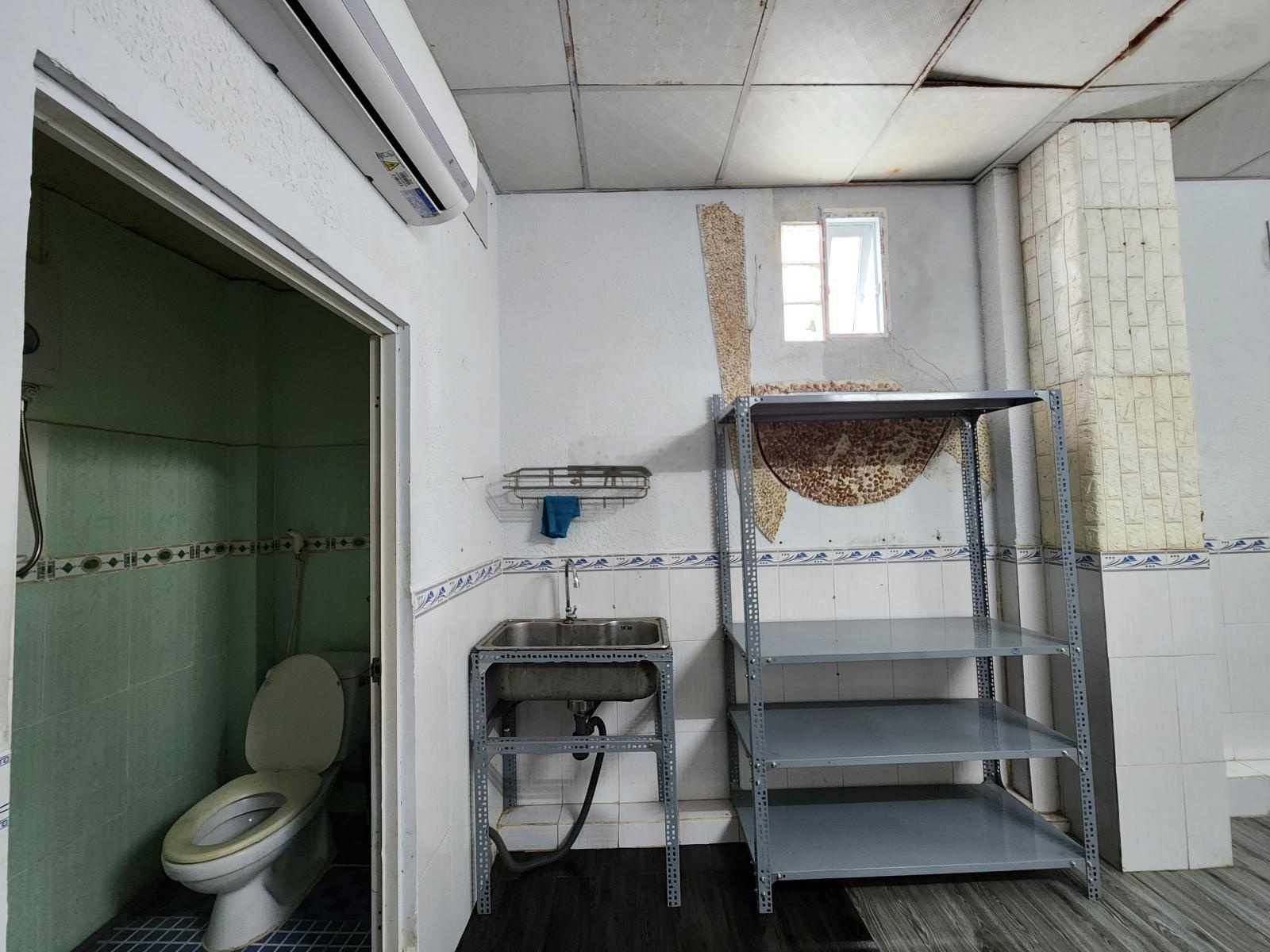 30m2 - MT Âu Dương Lân, Q8 (lầu 2) - giá rẻ 3,8 triệu - Tiện ở