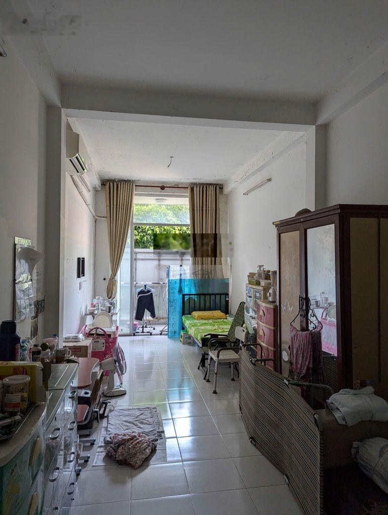 Bán gấp mặt tiền lê thị riêng q1, 4 tầng, 41 m2, đang cho thuê 30tr, chỉ 22 tỷ tl.