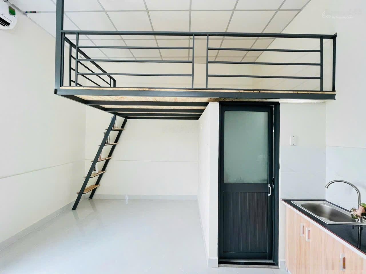 Duplex cửa sổ trời có nội thất gần công viên Gia Định quận Tân Bình