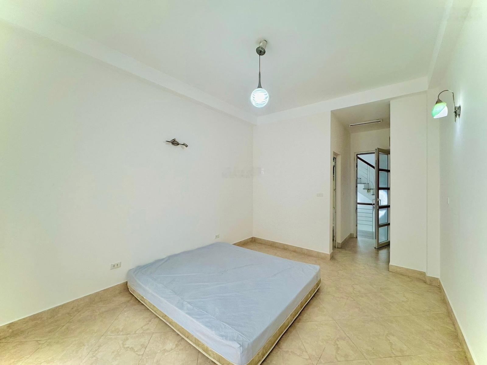 Bán gấp nhà phân lô phố nguyễn thái học điện biên ba đình 45m 5 tầng oto sát phố nhỉnh 16 tỷ có tl