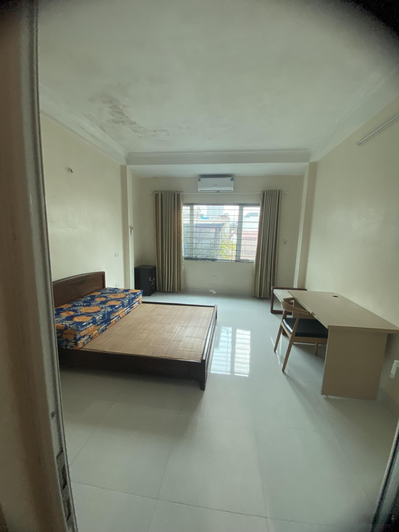 Cho thuê nhà ngõ 148 Phan Kế Bính, Ba Đinh. DT 36m2, 6 tầng. full đồ. Giá 15 triệu(thg)