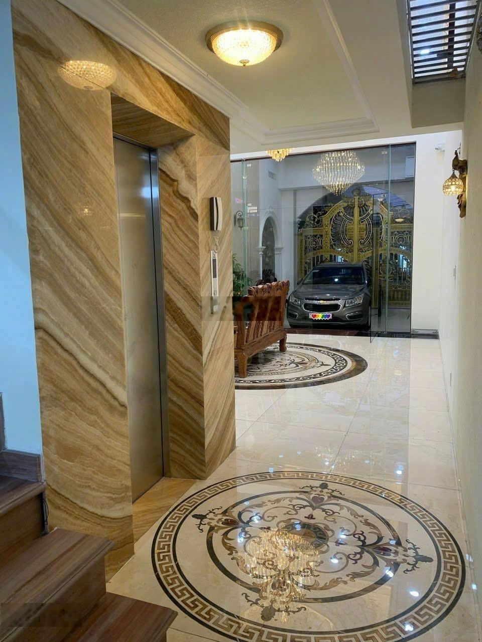 Cho thuê nhà gần trường Nguyễn Khuyến phú chánh B 1 trệt 1 lửng 3 lầu