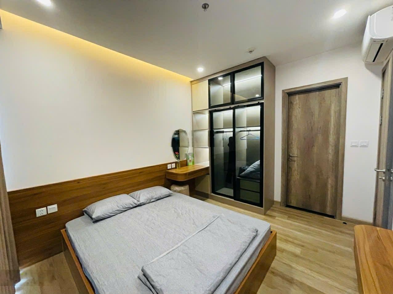 Mời thuê căn hộ 3PN 2WC 72m2 đủ đồ ban công Hướng Nam toà Sol forest 1 Ecopark.HL 0964007130 ạ