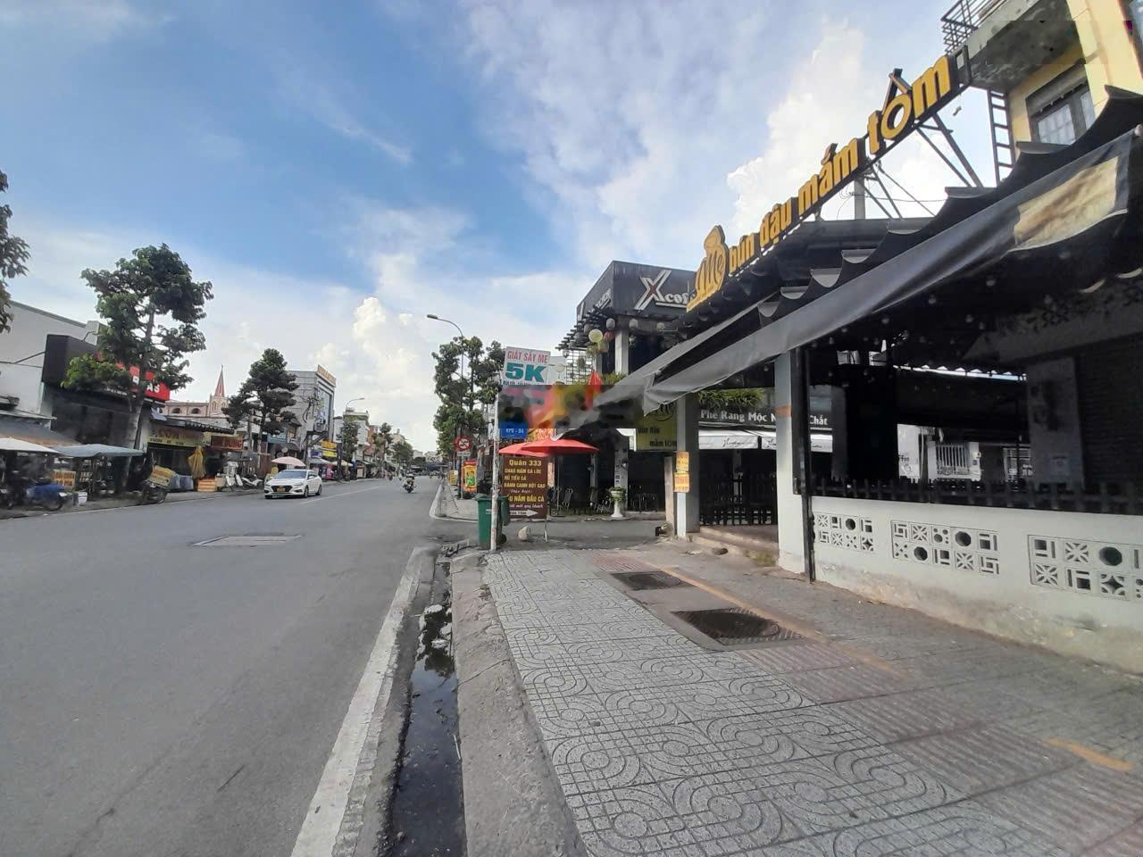 Cho thuê nhà mặt phố Lê Thị Hà, 20 triệu, 60 m2, 3PN, 2WC, tiện ích đầy đủ