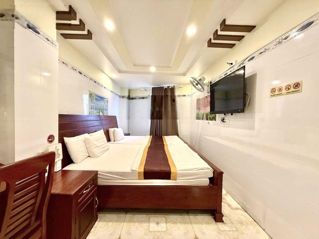 Khách Sạn cao cấp, MT Kinh doanh, 8 tầng, 150m2, Nguyễn Thái Bình, K300, Hoàng Văn Thụ, giá 45 tỷ