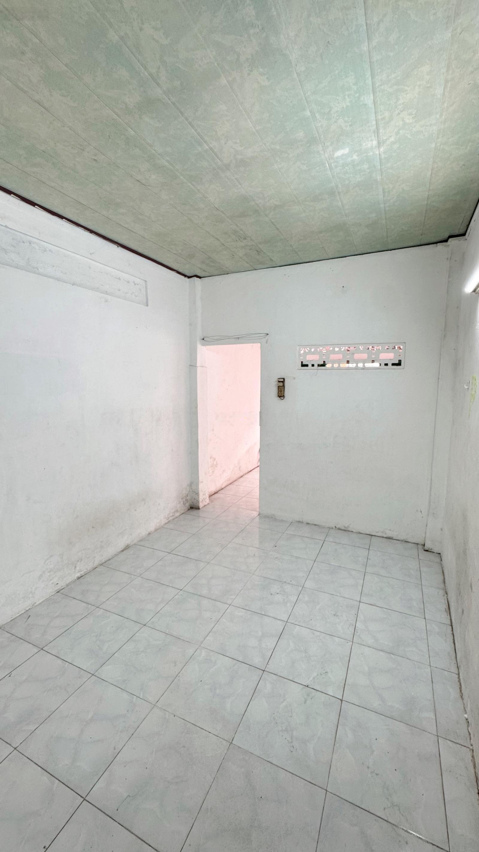 Bán nhanh nhà cấp 4 lửng ngay tttp khu bàn cờ hẻm thông đường mạc đỉnh chi p.nha trang