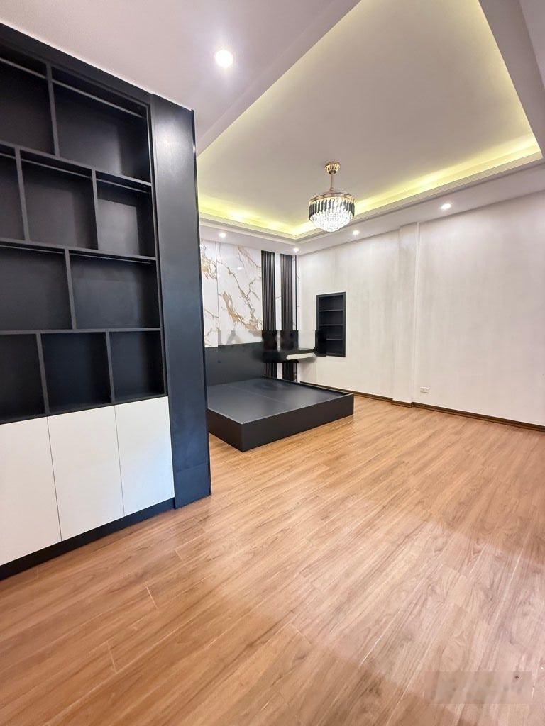 Bán nhà Tạ Quang Bửu, nhà dân xây, thiết kế cơ bản, phân lô, ở sướng, ngõ nông