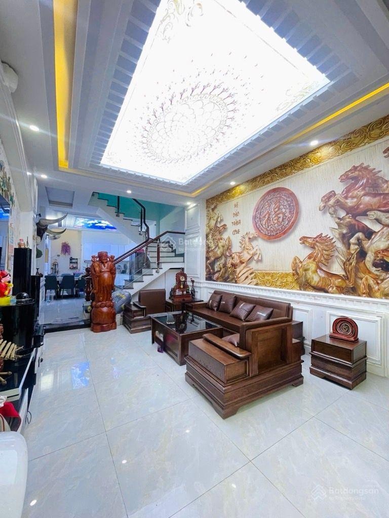 Nhà MẶT TIỀN Thạnh lộc 57- 4x17m- 3 Tầng - ô tô ngủ trong nhà - chỉ 5.5 tỷ TL