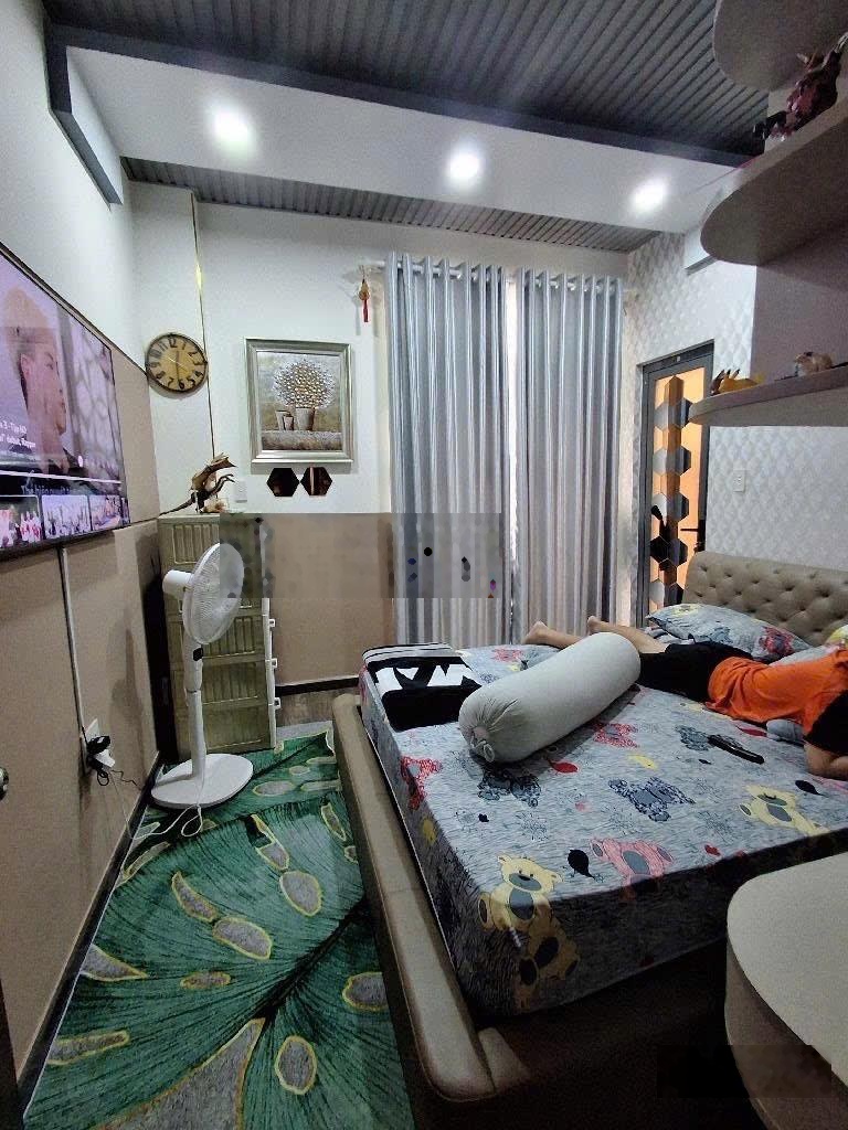 Bán nhà Huỳnh Tấn Phát NB, Ngang 4,6m dài 12m, 4 tầng 4 phòng ngủ, sổ hồng hoàn công, chỉ 6.8 tỷ