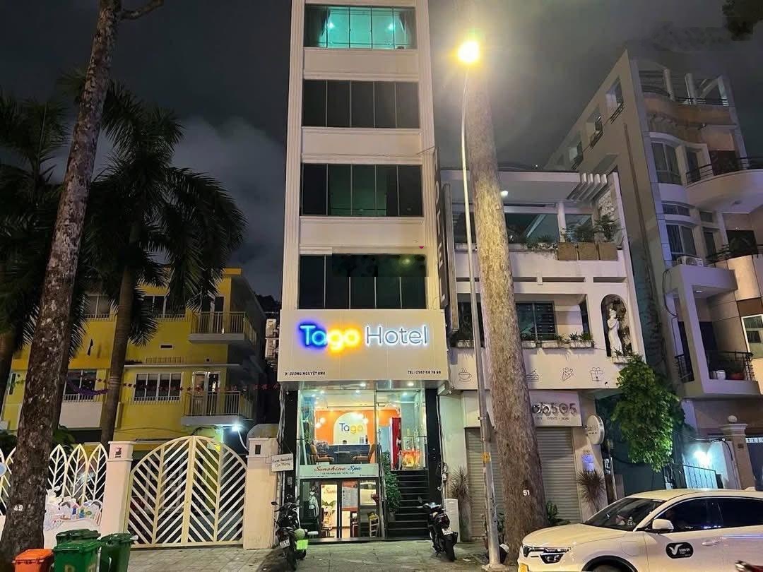 Xuất cảnh bán gấp - Bán khách sạn Sương Nguyệt Ánh 82.75m² 7 tầng - 80 tỷ