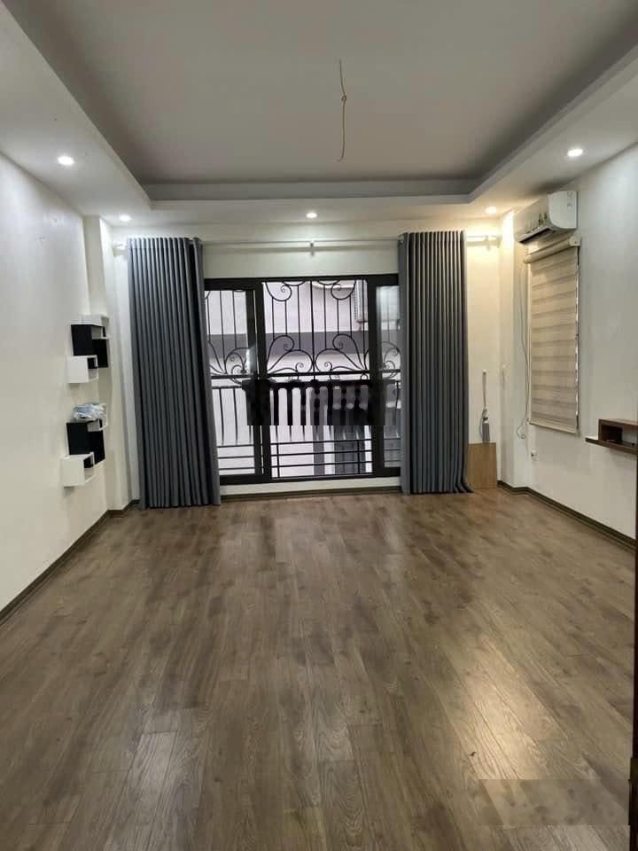 Cho Thuê Nhà Võng Thị, Lạc Long Quân, Tây Hồ, 5 Tầng, 4PN, ở ngay, 14.5tr