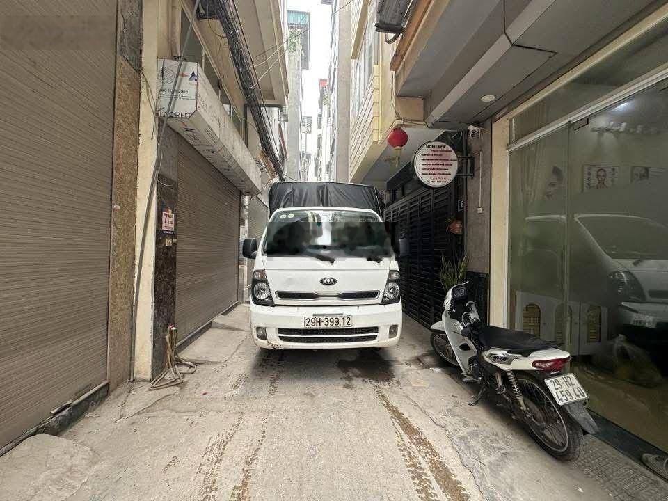 Bán Nhà Xây mới- Thang máy- Gần Timecity- Ô tô tải đỗ cửa- Full nội thất- Ngõ thông kinh doanh nhỏ