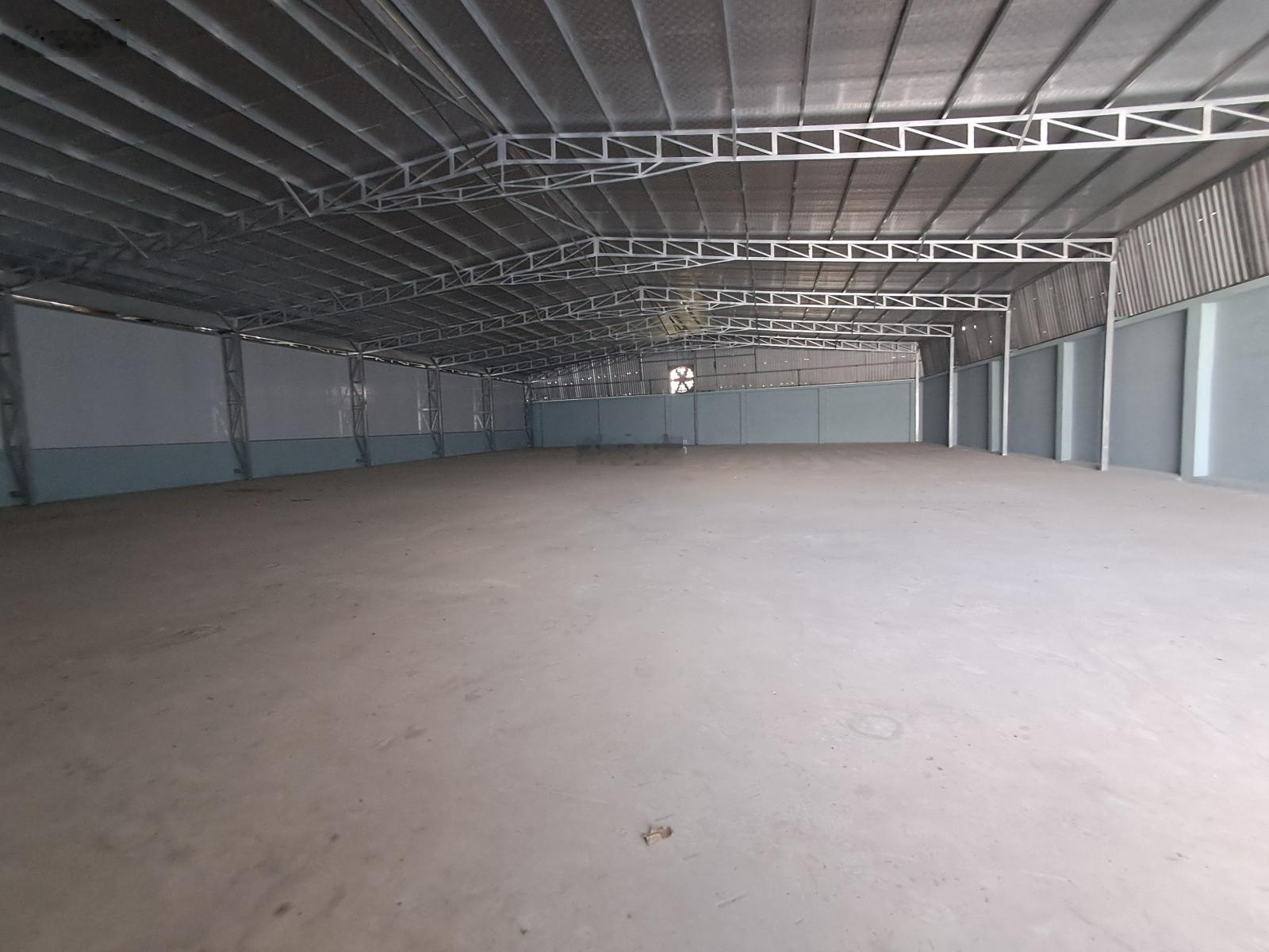 Kho mới xây Phạm Hữu Lầu 930m2 55tr