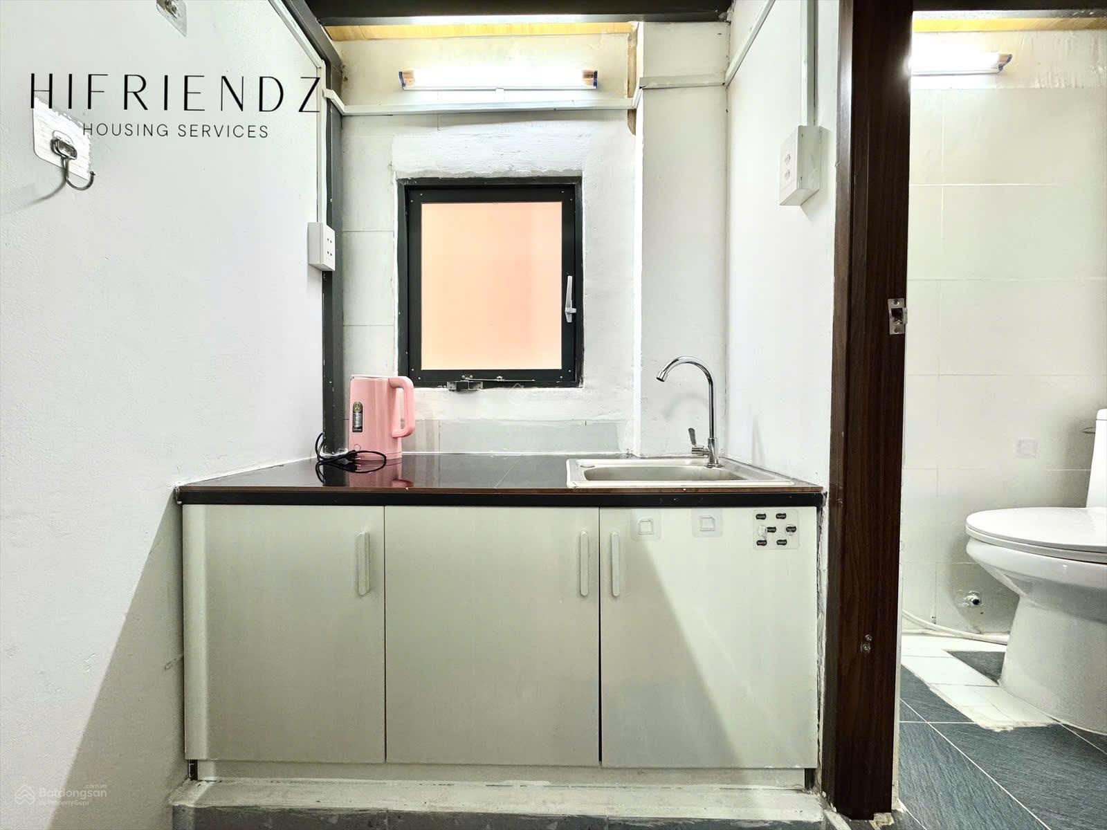 Cho Thuê Phòng Duplex Cửa Sổ Full Nội Thất - Thang Máy - Hầm Xe Sát ĐH UEH , ĐH Y Dược