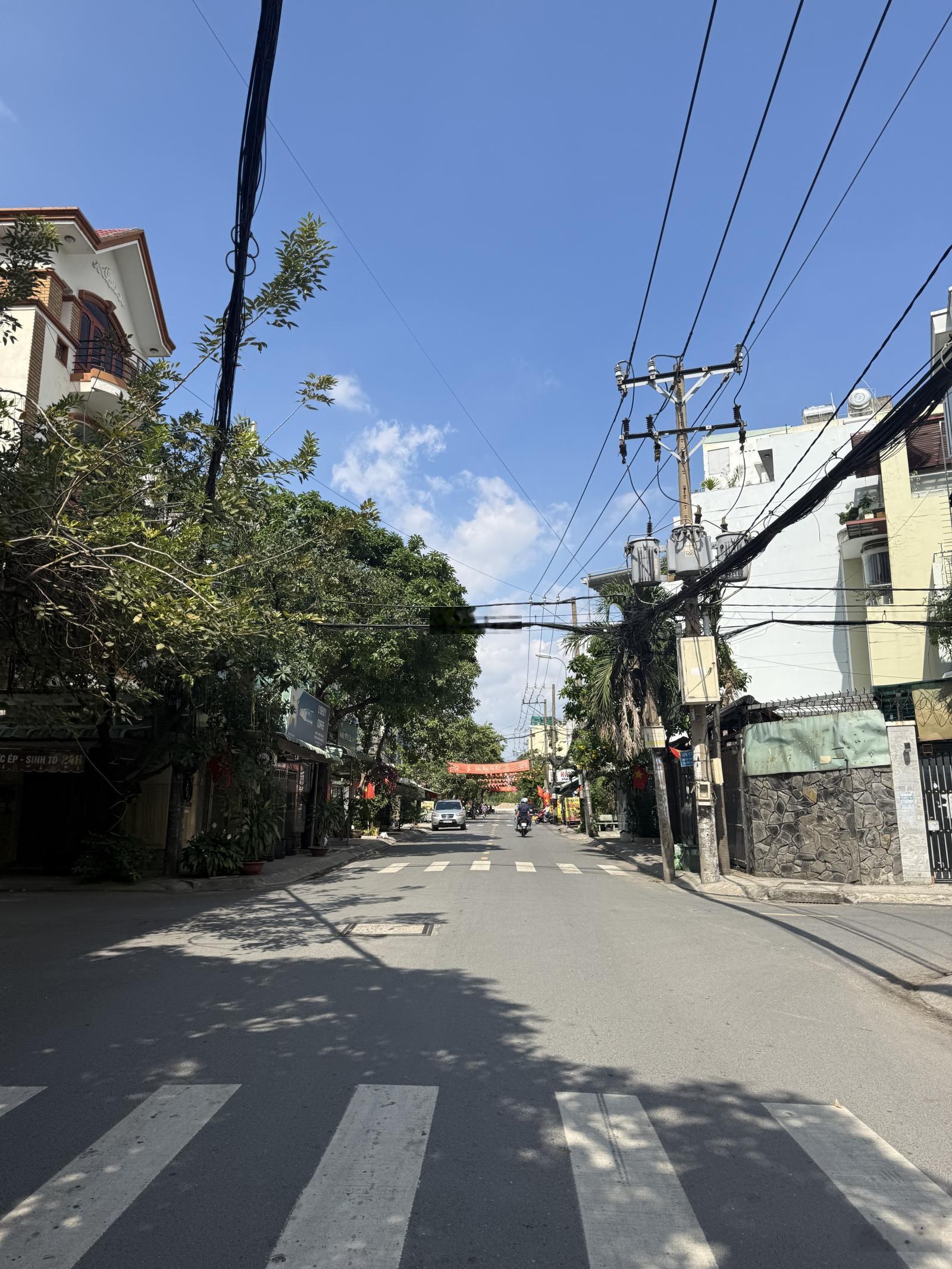 cơ hội đầu tư - nhà đẹp giá tốt,vị trí tiềm năng tương lai.