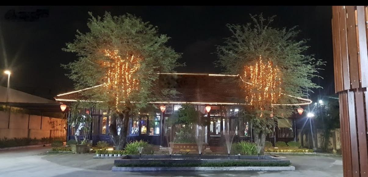 Cho thuê mặt bằng đường Duy Tân . 2100 m2 . Tttp