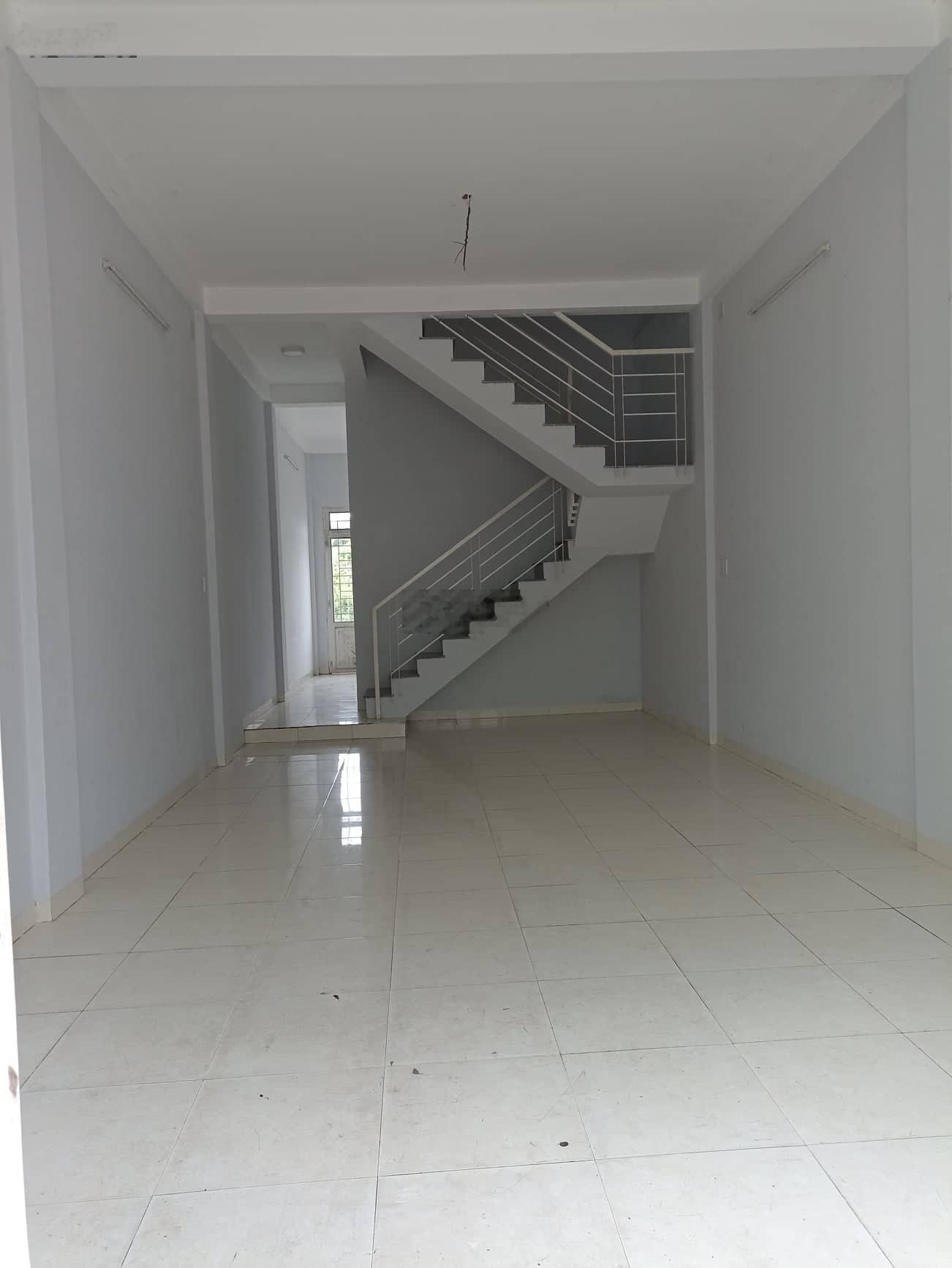 Cho thuê nhà nguyên căn khu dân cư Lợi Bình Nhơn, Long An