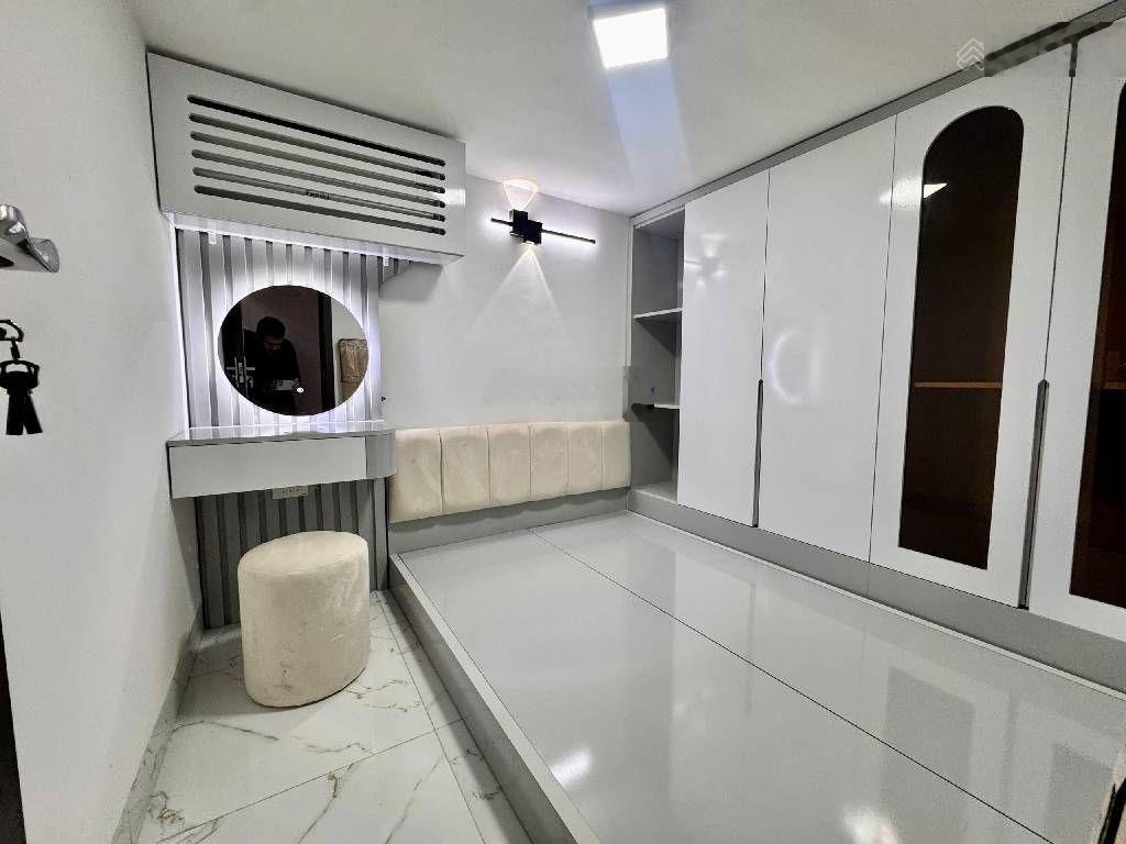 Căn hộ chung cư 2PN, 2WC tại Phố Cửa Nam, 3,98 tỷ, 30m2, Quận Hoàn tỷ, 30m2, Quận Hoàn Kiếm, Hà Nội