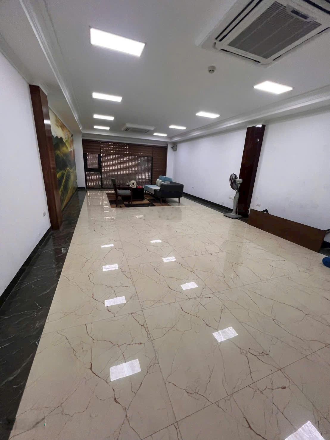 Siêu phẩm mặt phố quận ba đình 8 tầng thang máy lô góc ô tô đua mặt tiền miên man 15m