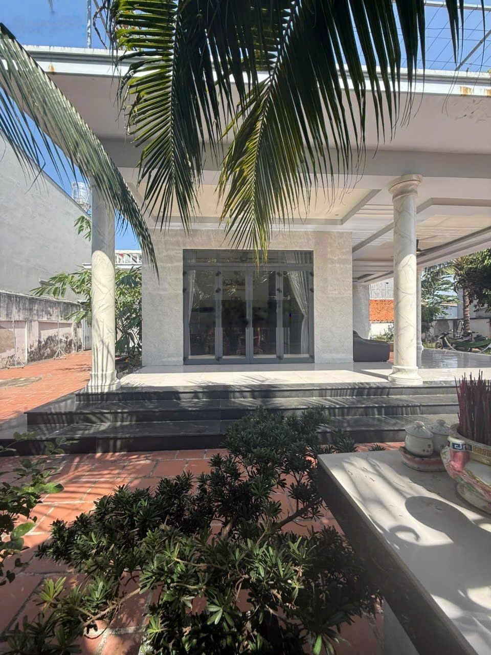 Sổ hồng riêng vừa ra lò, còn thơm mùi mực giá 4.69 tỷ.