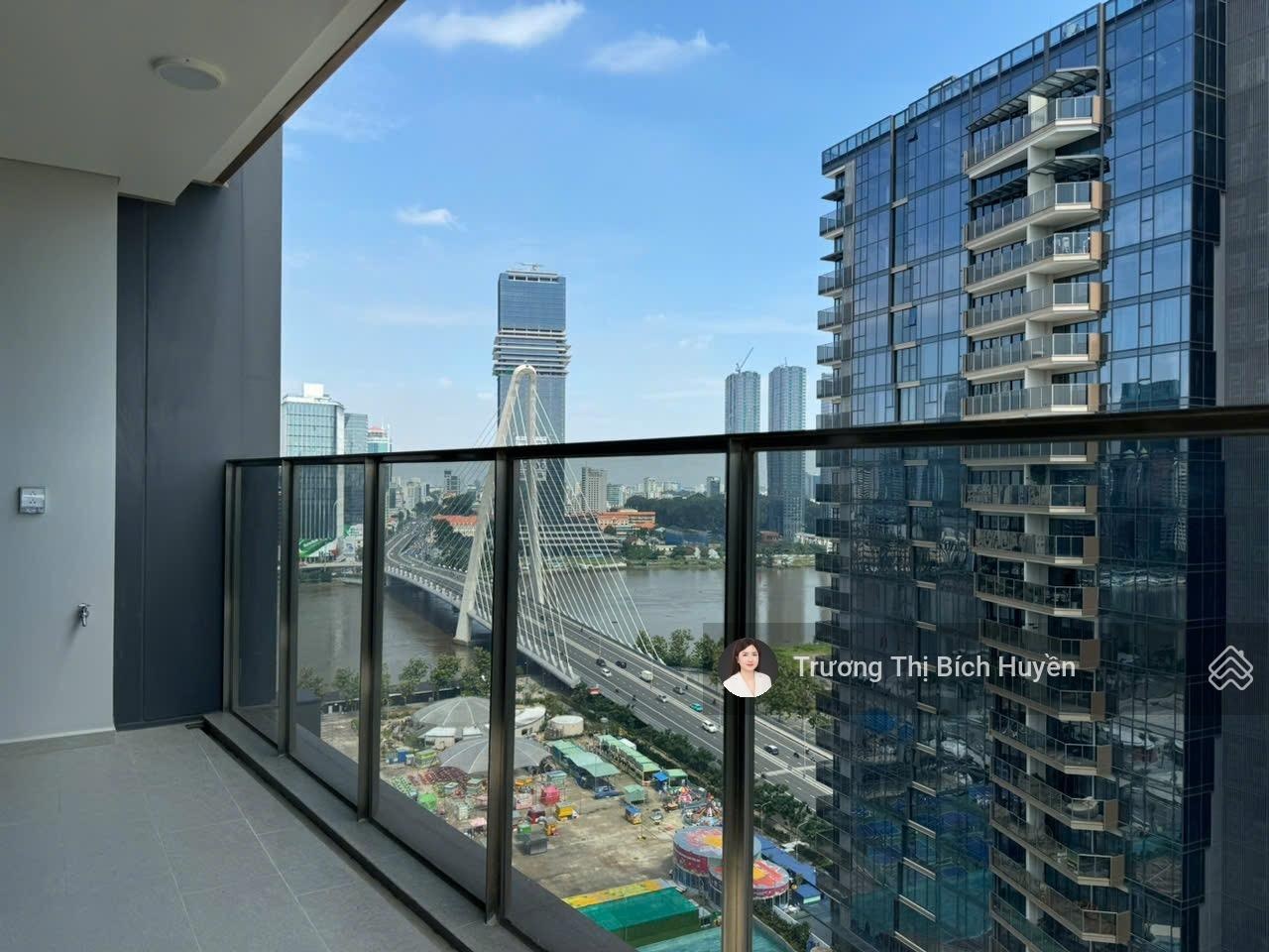 Cho thuê căn góc 2pn tầng cao view đẹp tại the opera chỉ 40 triệu