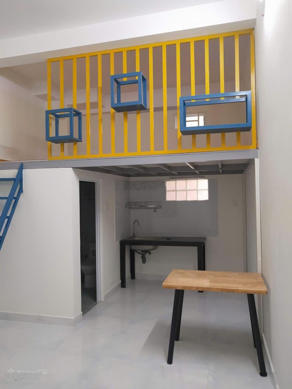 Phòng trọ có gác, diện tích 25m2 gần phở Huỳnh Trâm