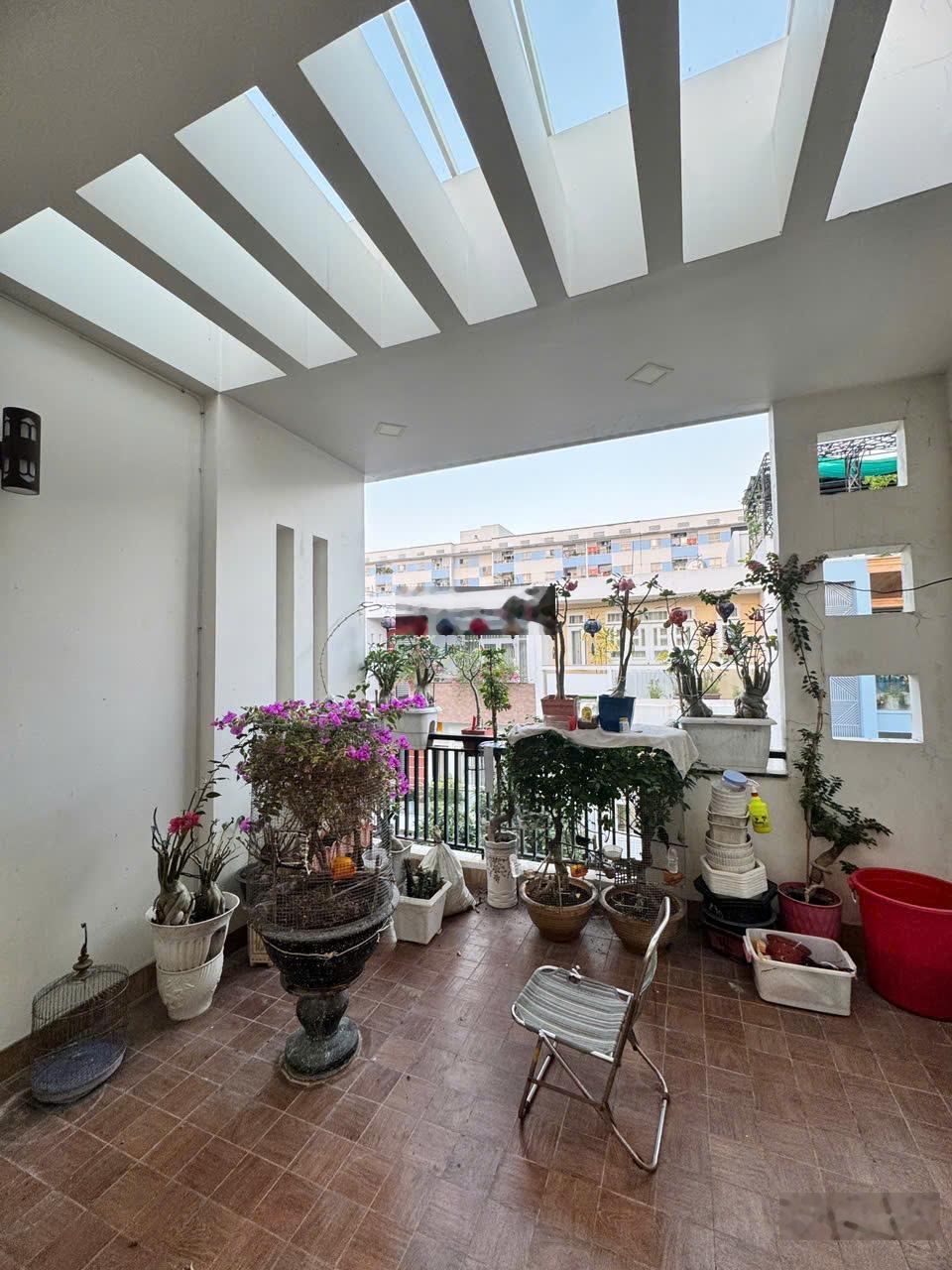 Nhà 3 tầng tái định cư Vĩnh Điềm Trung dt 76m2 nhà hoàn công đường 13m