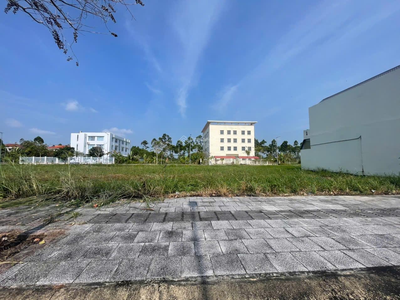 Bán đất nền dự án tại KHU VỰC 3, Phường 5, TP.Vị Thanh, giá siêu hời 1 tỷ VND, 85 m2