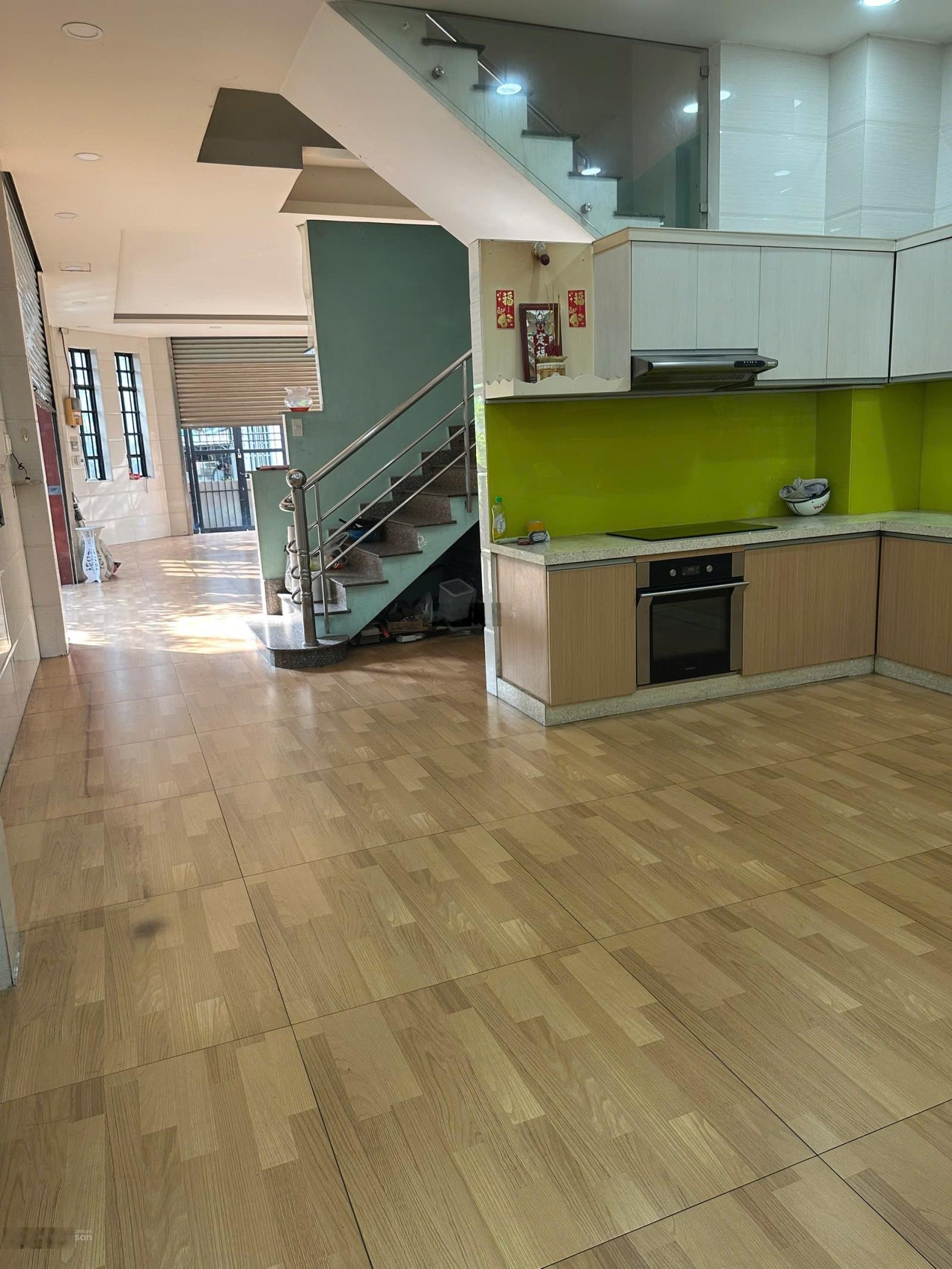 Nhà cho thuê căn góc đường Phan Anh gần ngã tư 4 xã [5m x 20m] 3 lầu 6PN - 4Wc