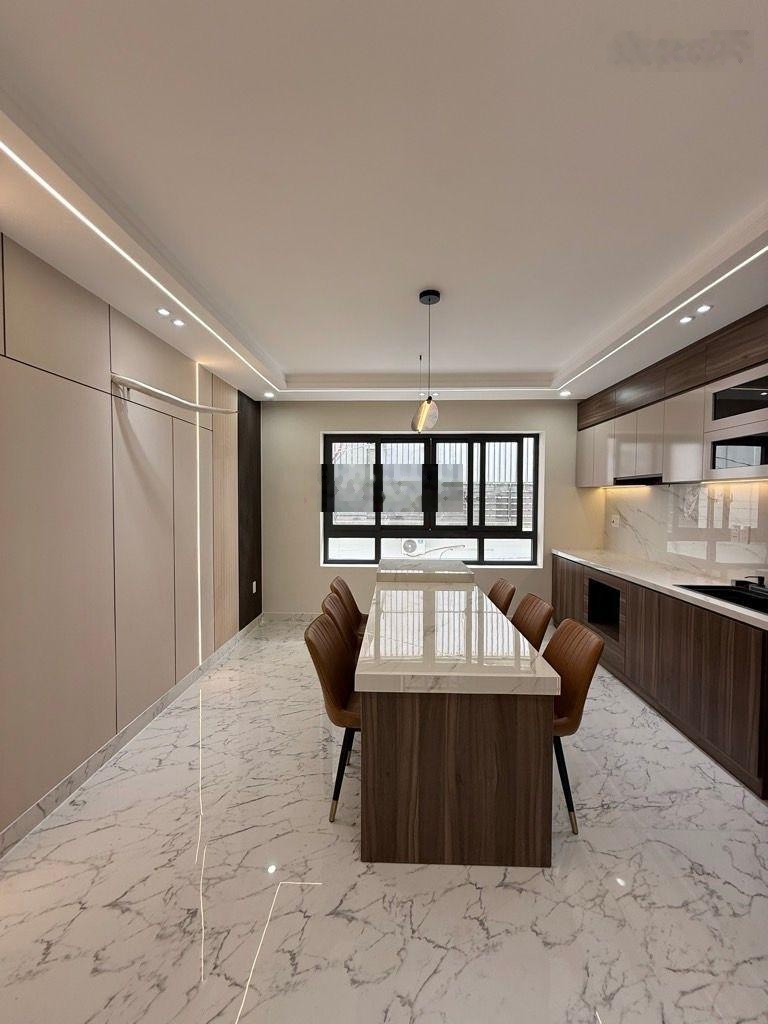 nhà 5 tầng đường THẠNH LỘC 3 phường THẠNH LỘC, Q12,dt 69m(4,2*17), oto vào nhà giá 6,85tỷ