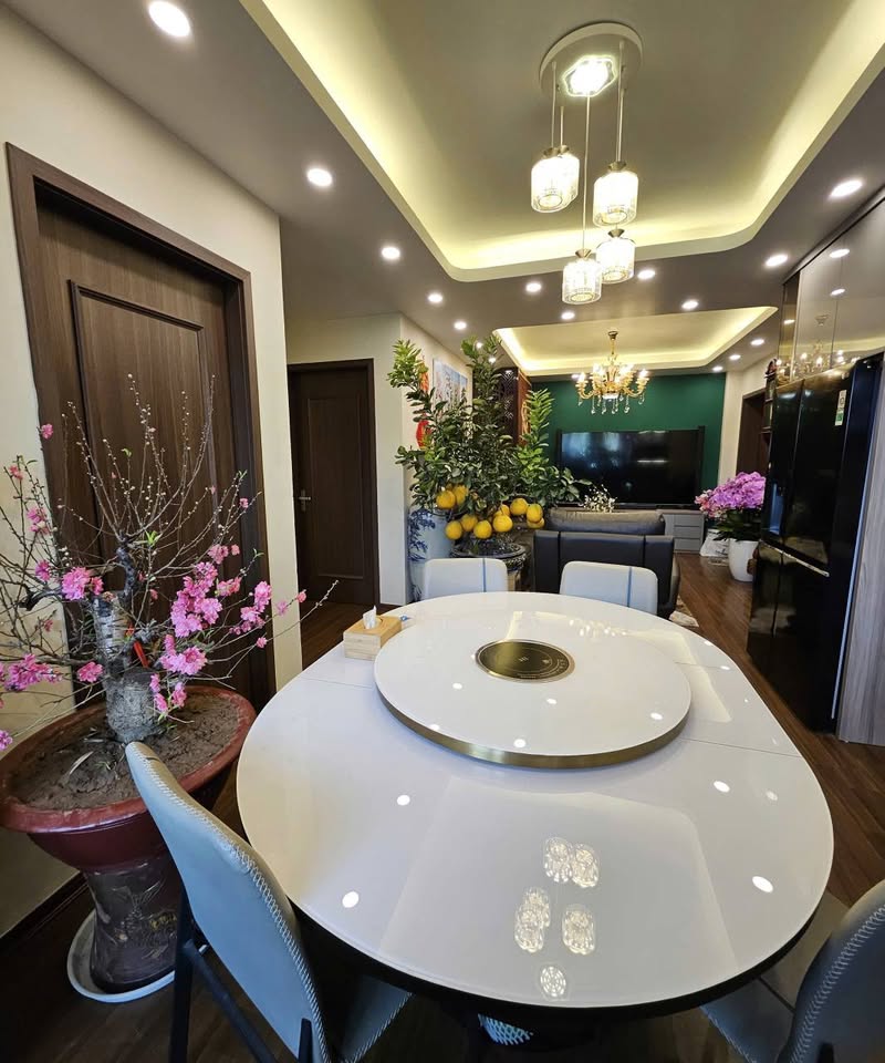 Bán căn hộ chung cư quận Long Biên, thành phố Hà Nội giá 5,5 tỷ