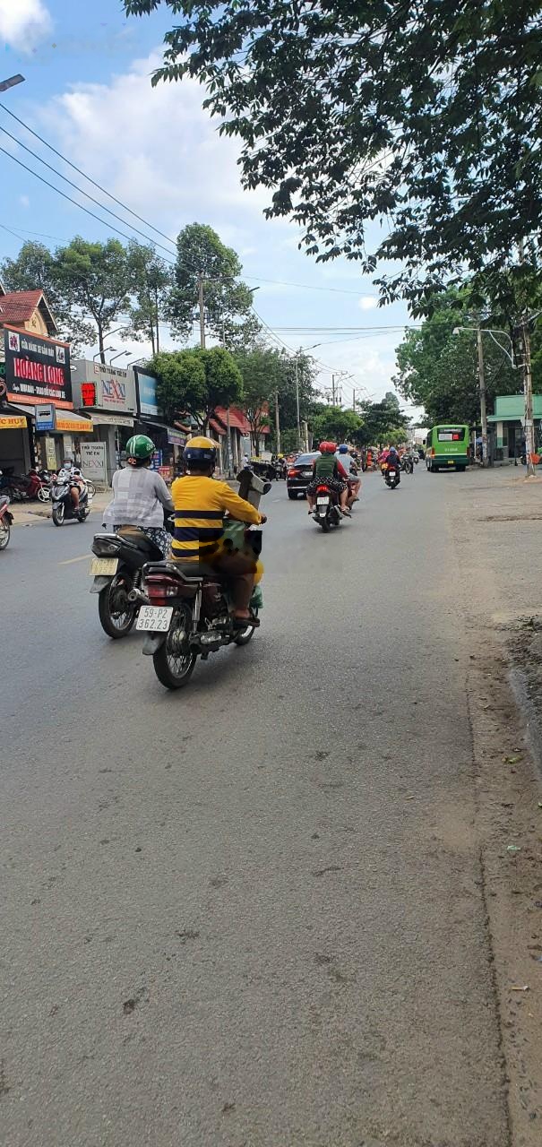 Nhà MT Lê Văn Khương, DT 16x60m, tổng 957m2 có 400m2 thổ đường container, giá 50 tỷ đường xe cong