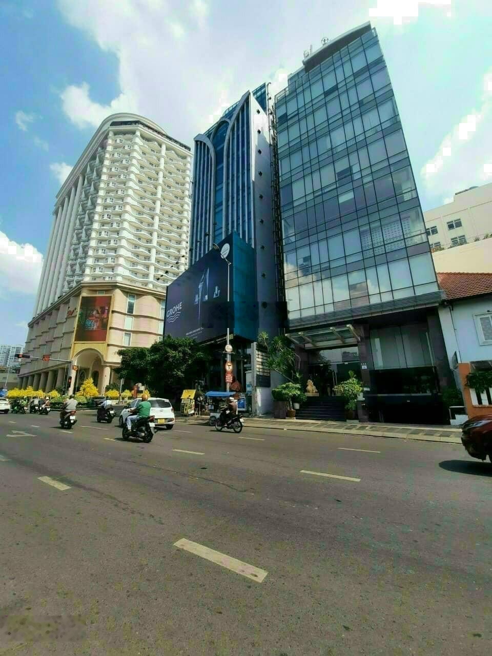 Tòa nhà cho thuê mặt tiền Huỳnh Văn Bánh - Nguyễn Văn Trỗi Phú Nhuận