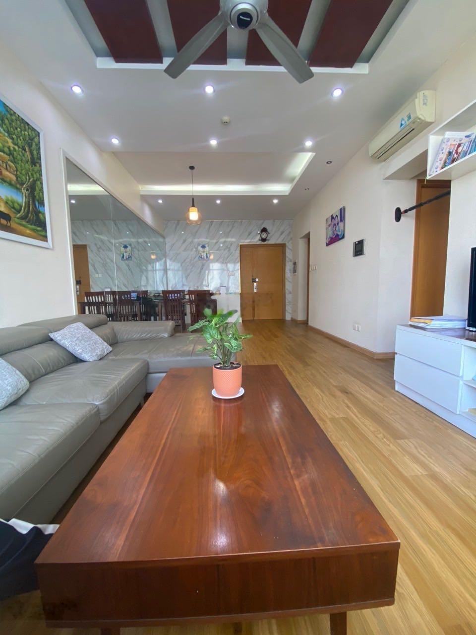 Bán nhanh căn hộ 2 phòng ngủ 90m2 full nội thất giá tốt