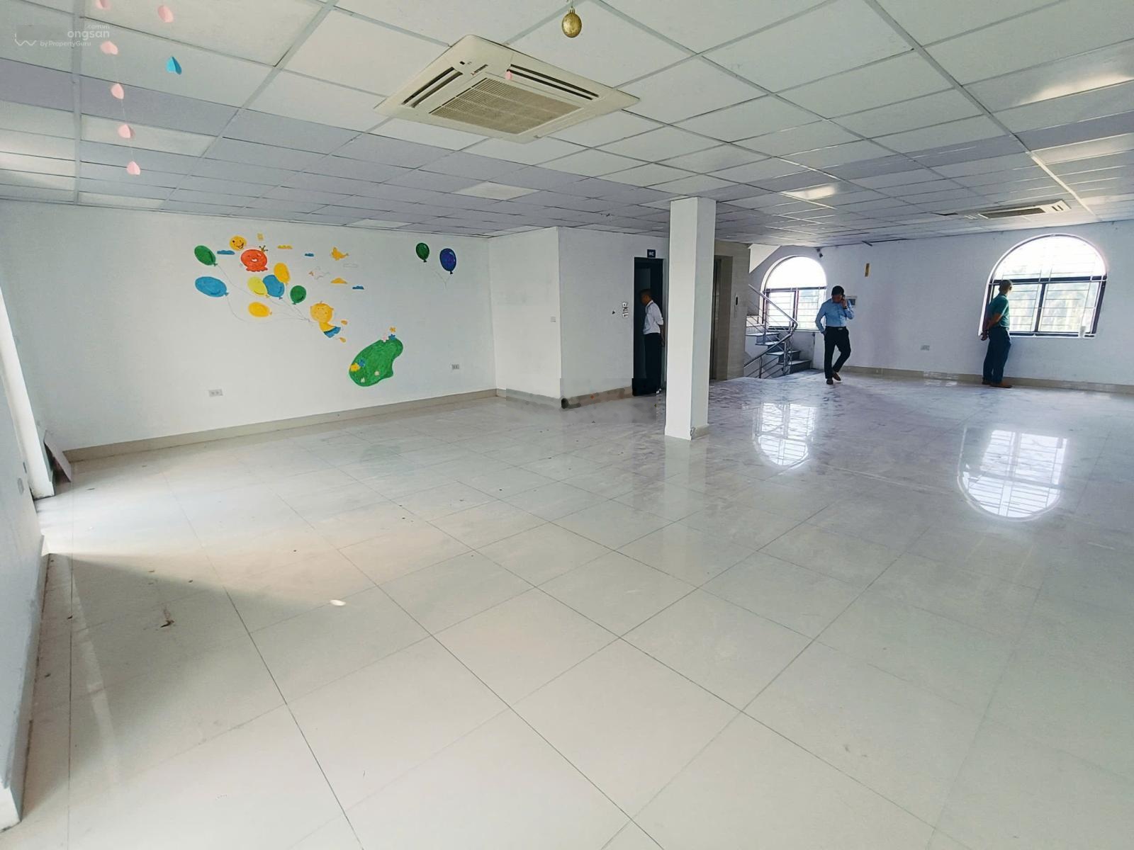 Cho thuê nhà đường 23 thành phố Giao Lưu, Phạm Văn Đồng, BTL. DT 120m2, 6 tầng, 1 hầm, có thang máy