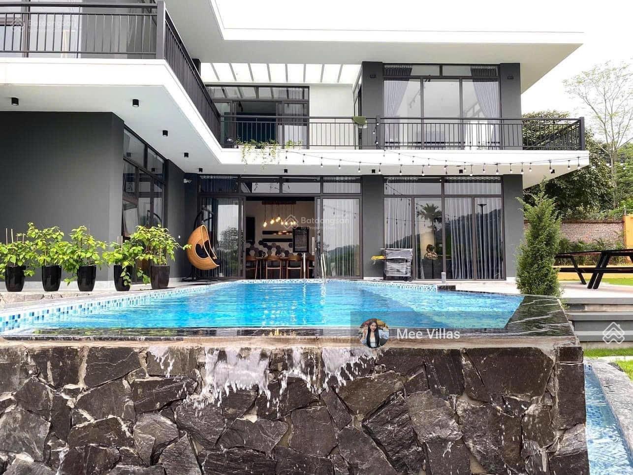 Bán siêu phẩm biệt thự sân vườn hồ bơi ngay phố Tây Thảo Điền (DT 24x20m), CN 478m2 T 2L giá 90 tỷ