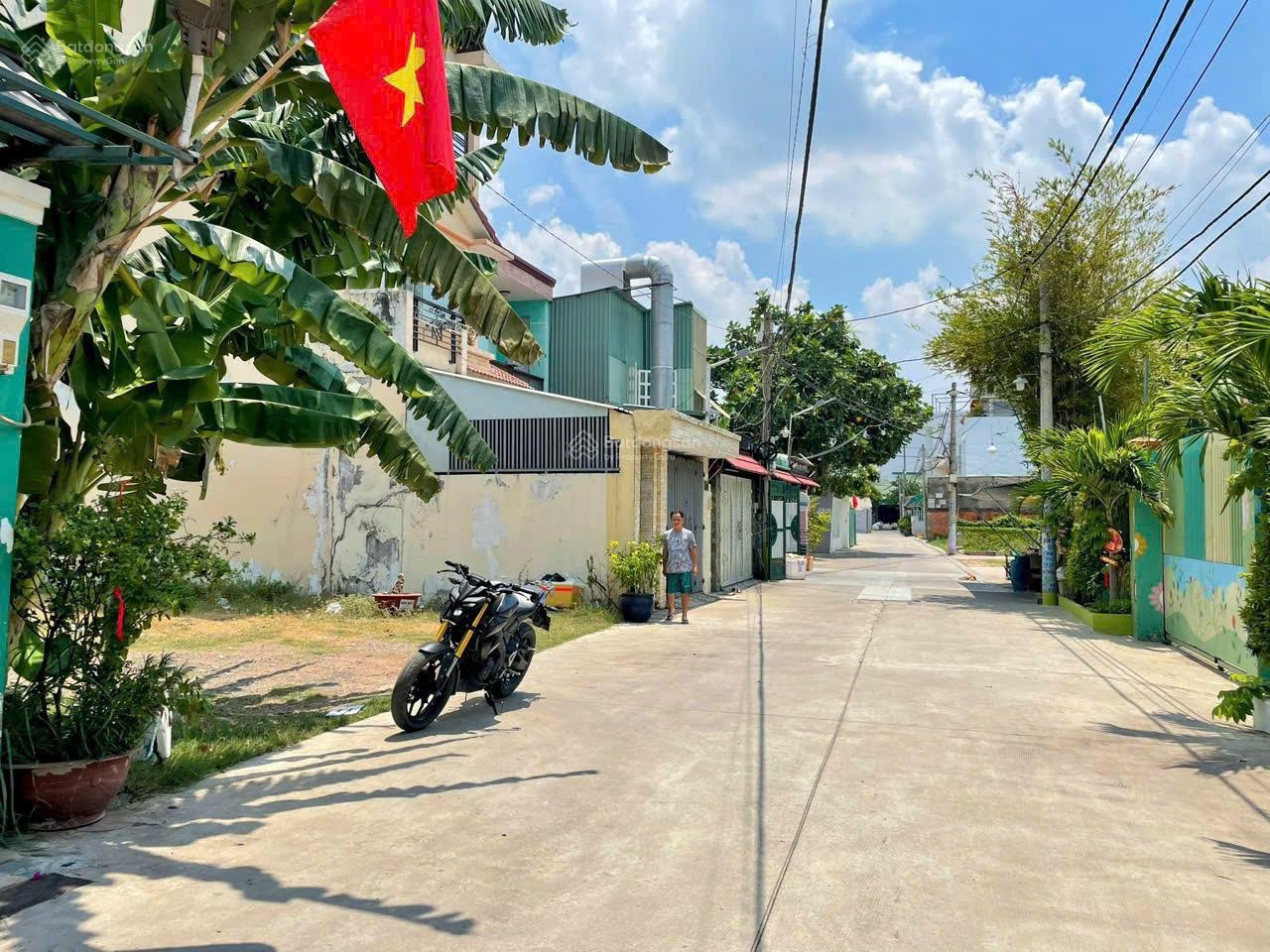 Bán đất Vườn Lài cách Gò Vấp 1km, DT 10.5x23.8 full thổ cư, đường 7m, giá 10.7 tỷ