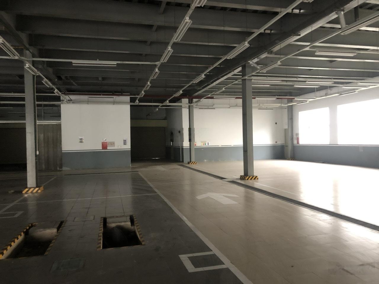 Cho thuê kho xưởng DT khuôn viên 10.000m2, xưởng 3.500m2 1 trệt 1 lầu MT Võ Văn Kiệt LH 0909913789