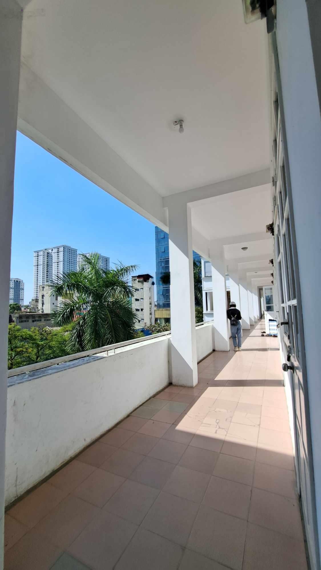 Cho Thuê Văn Phòng 30m2 Tại Đường Giải Phóng - Hoàng Mai Giá chỉ 3tr9 / tháng .