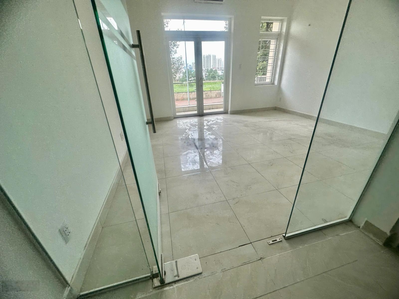 Cho thuê văn phòng khu đô thị Him Lam Kênh Tẻ giá rẻ T11/2025