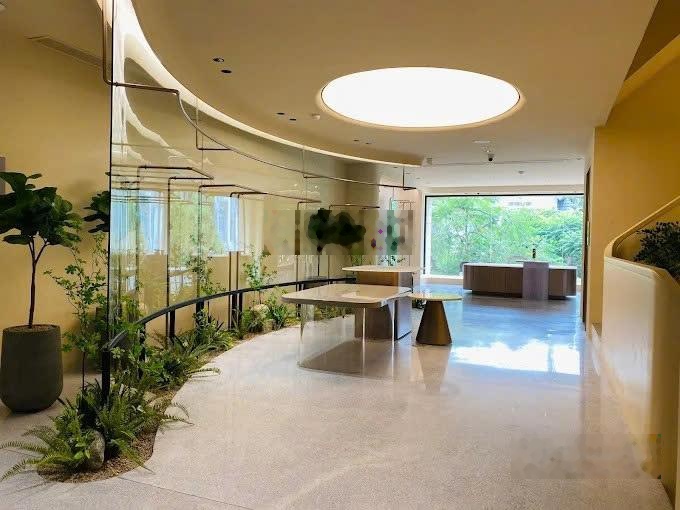 Mặt phố Lý Thường Kiệt, Quận 10, Diện tích: 10m x 20m, Trệt 2 lầu, Giá thuê: 68 triệu