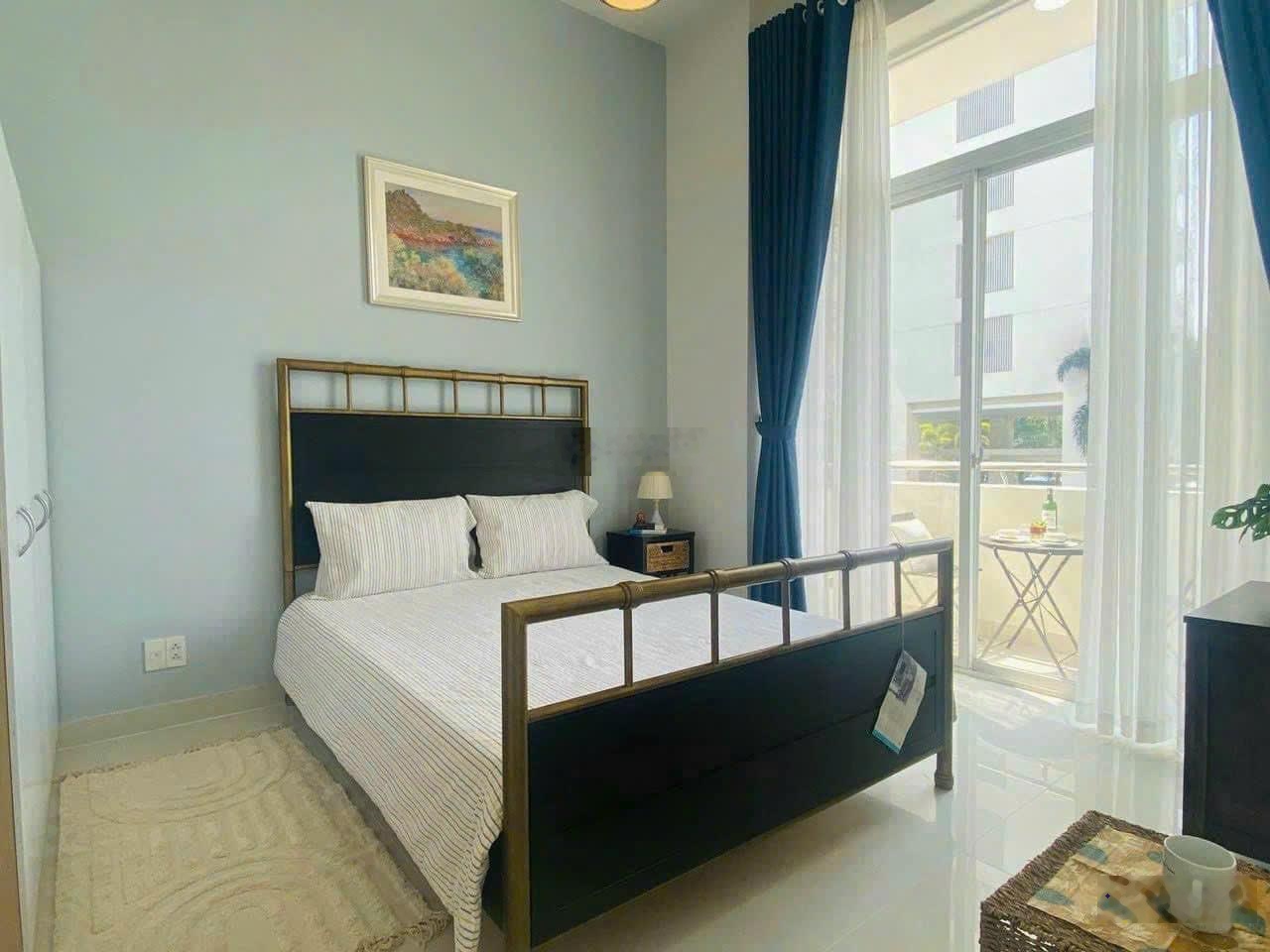 Cho thuê CH Grand view PMH Q7 . 3PN, nhà đẹp view đông nam . Liên hệ: 0947833708 Phượng