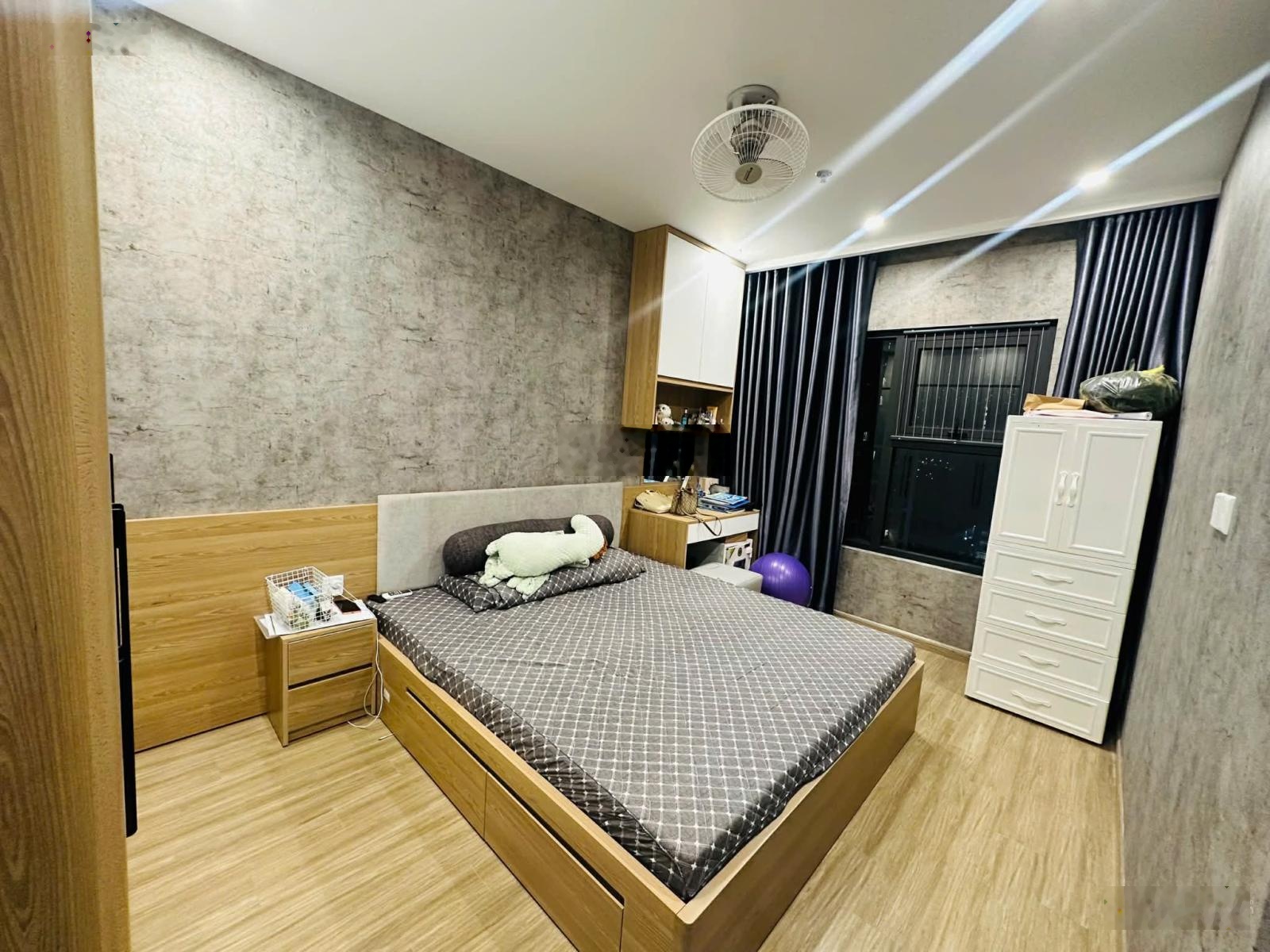 Chính chủ cần tiền bán gấp 3PN toà SA 1614 80m2 Vinhomes Smart City. Giá: 6.7 tỷ bao phí