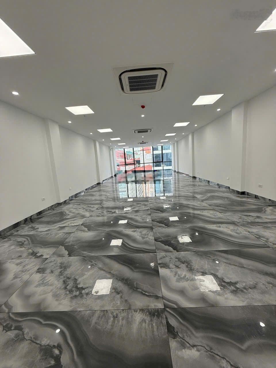 Siêu phẩm toà văn phòng mặt phố Chùa Láng, Đống Đa, DT 135m2 xây 8 tầng giá hợp lý 0916062115