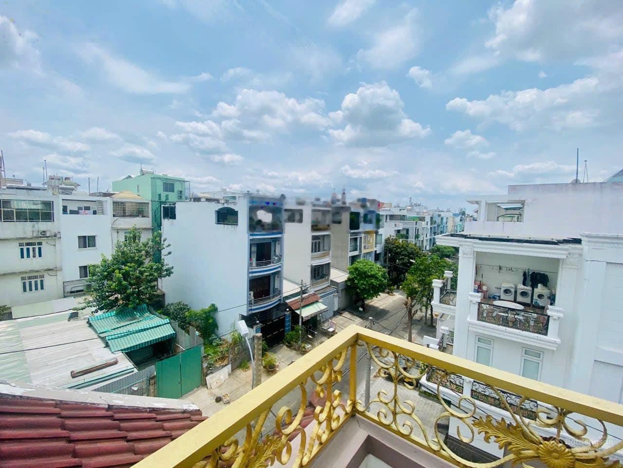 Biệt thự góc 2 mặt tiền đường số 21, KDC Tên Lửa, diện tích 9x20m, 3.5 tấm, giá 31 tỷ