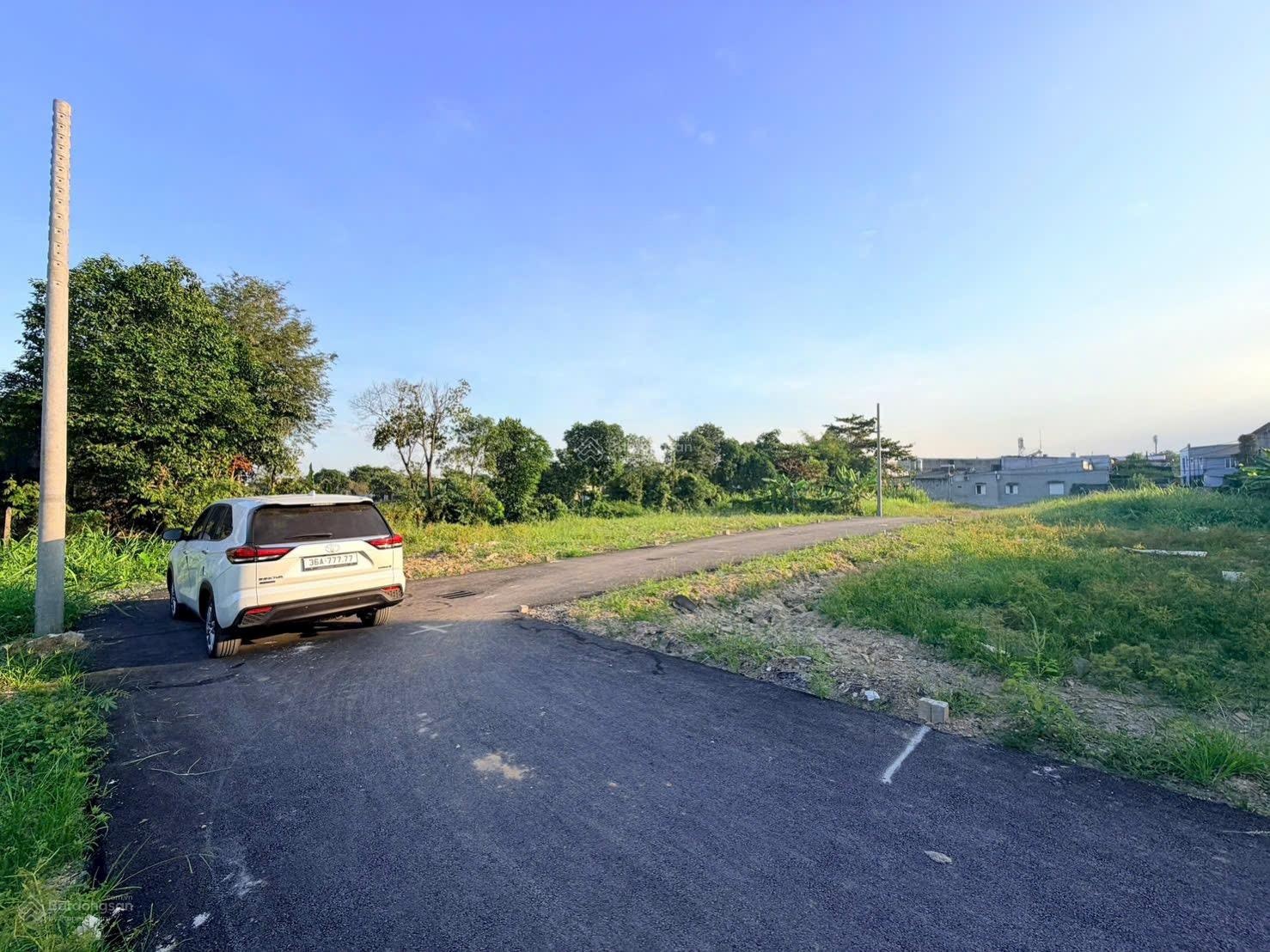 Bán đất lô góc 2 mặt tiền (DT: 73m2) sổ riêng thổ cư 100% đường oto P. Bửu Hoà. Giá chỉ 1,950 tỷ