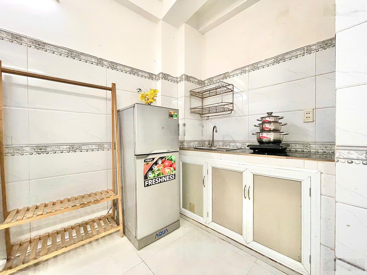 Phòng cho thuê nội thất cơ bản, an ninh Dương Văn Dương cạnh Aeon Tân Phú