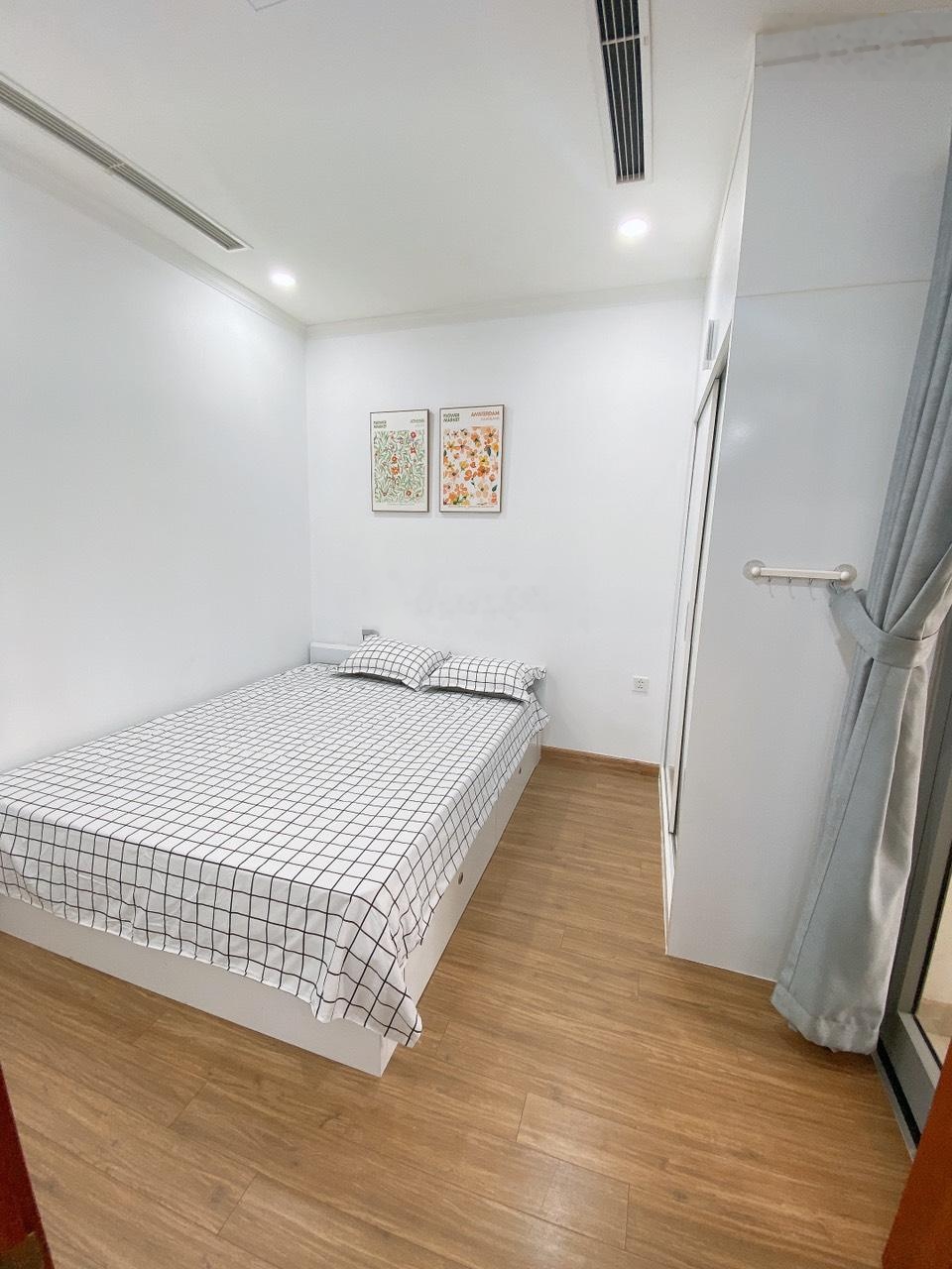 Căn 02PN sáng tòa Park 3 Times City, 73m2, full nội thất giá chỉ 8.5 tỷ. LH: 0977088770