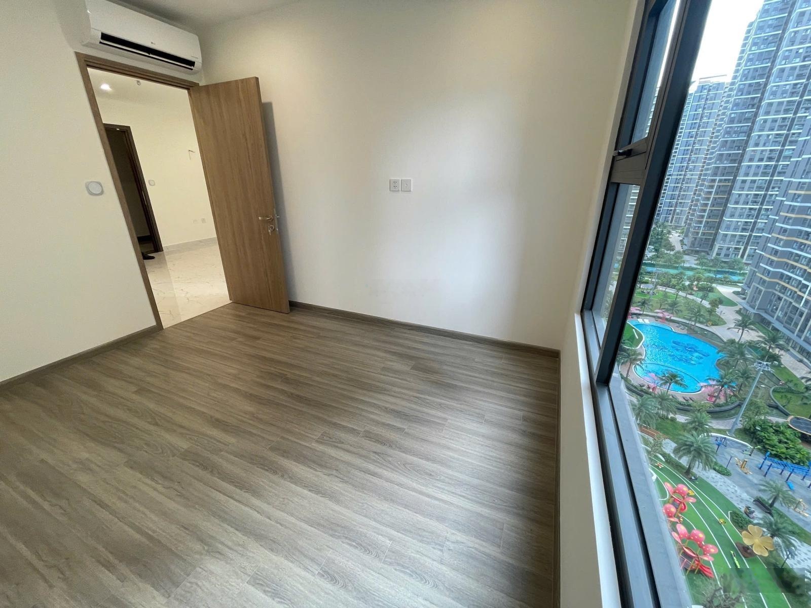 Bán gấp căn hộ chung cư Vinhomes Grand Park